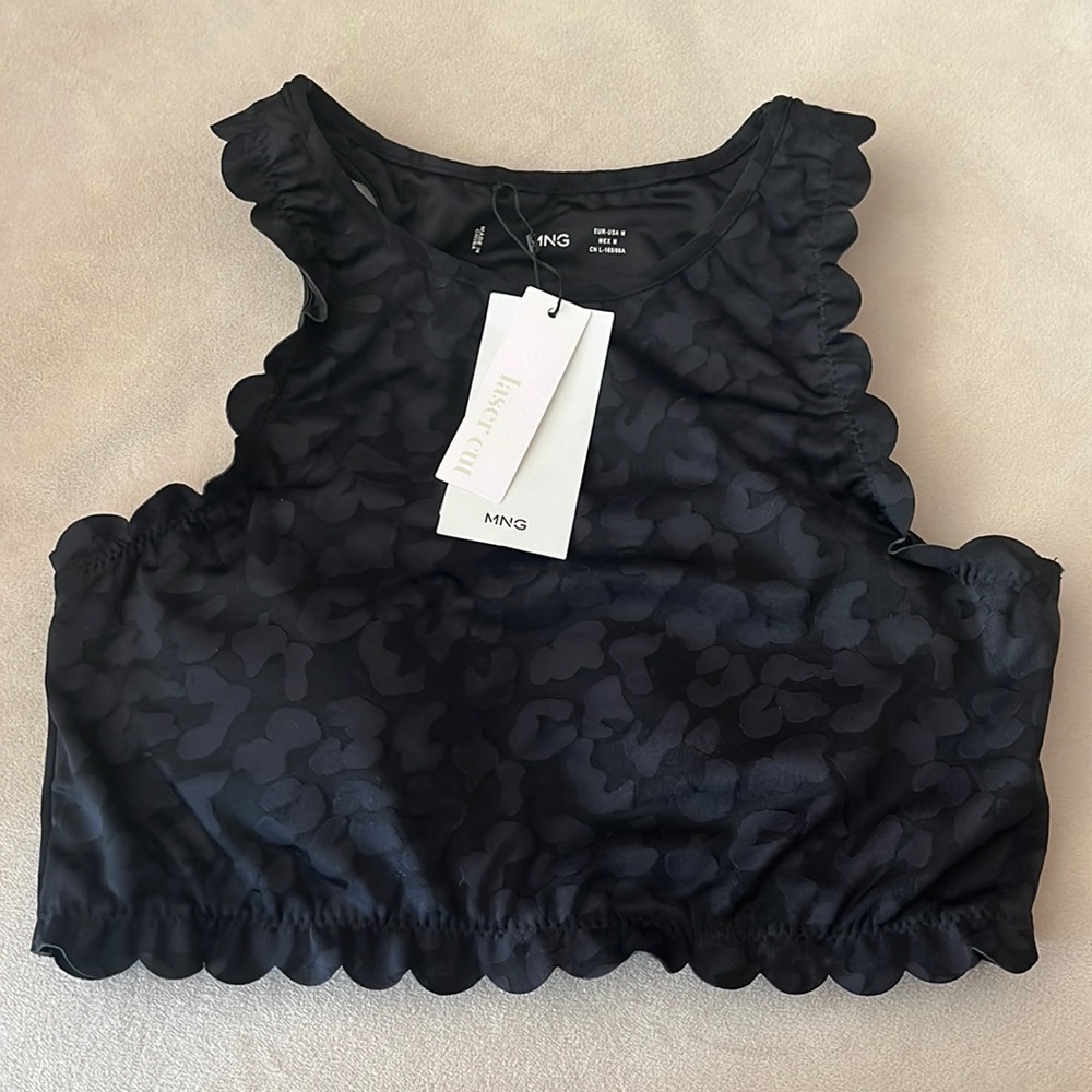 NWT black cheetah sports bra
